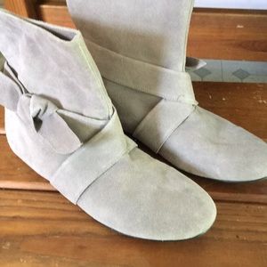 Like New Rampage Ankle Boots